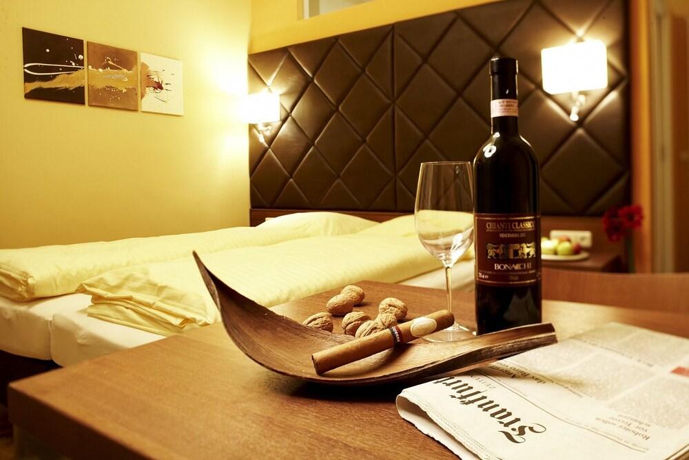 Villa Ceconi By Das Gruene Hotel Zur Post - 100% Bio Salzburg Ngoại thất bức ảnh
