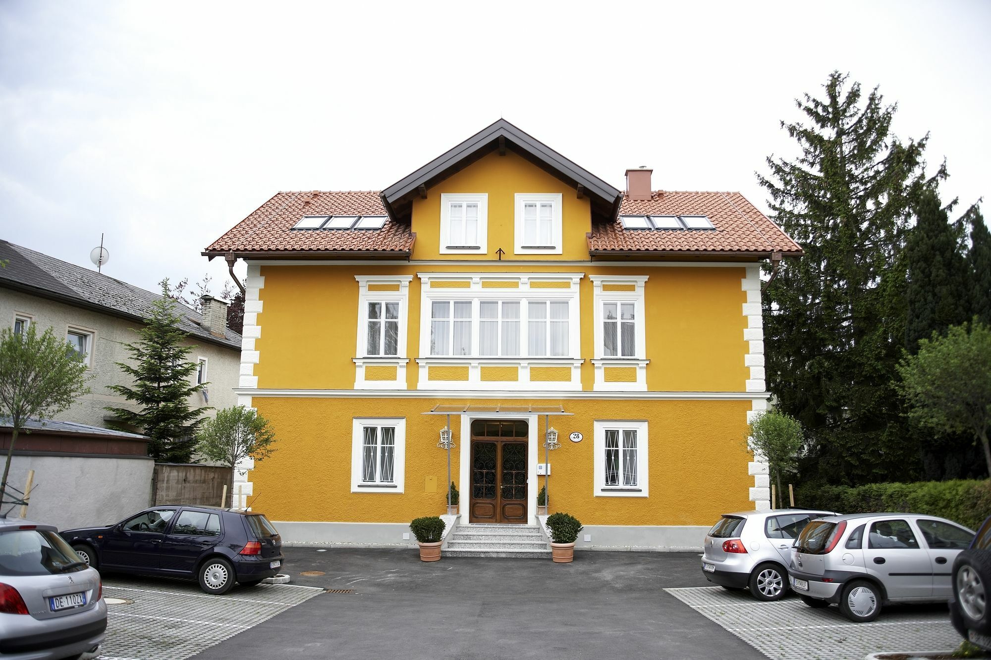Villa Ceconi By Das Gruene Hotel Zur Post - 100% Bio Salzburg Ngoại thất bức ảnh